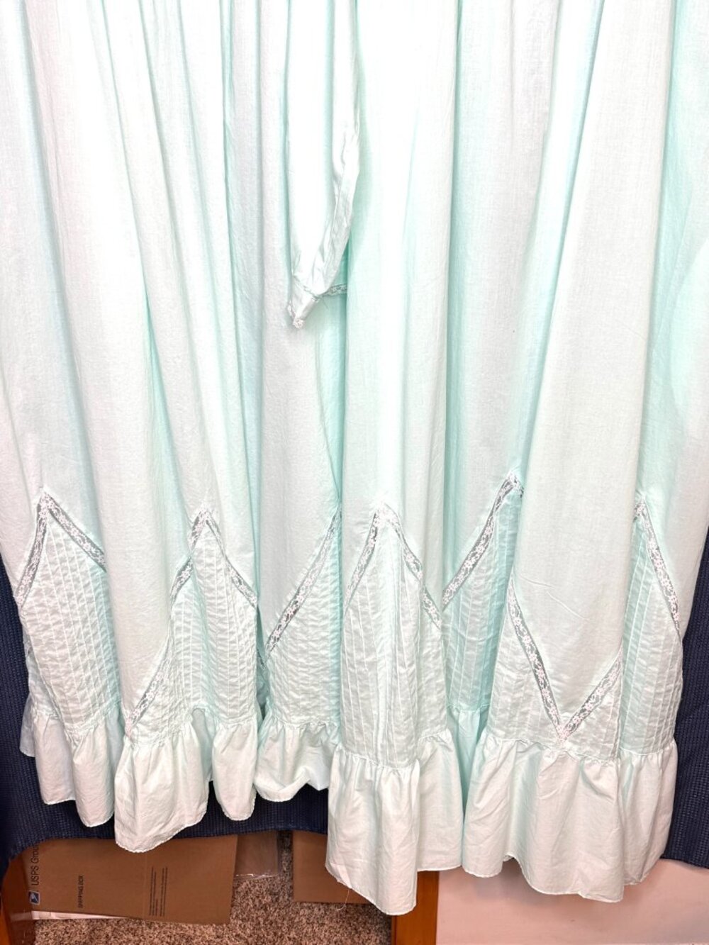 Eileen West Cotton Lawn Long Gown & Robe Set, X-Large Timeless Dainty Logo Soft - Picture 5 of 13